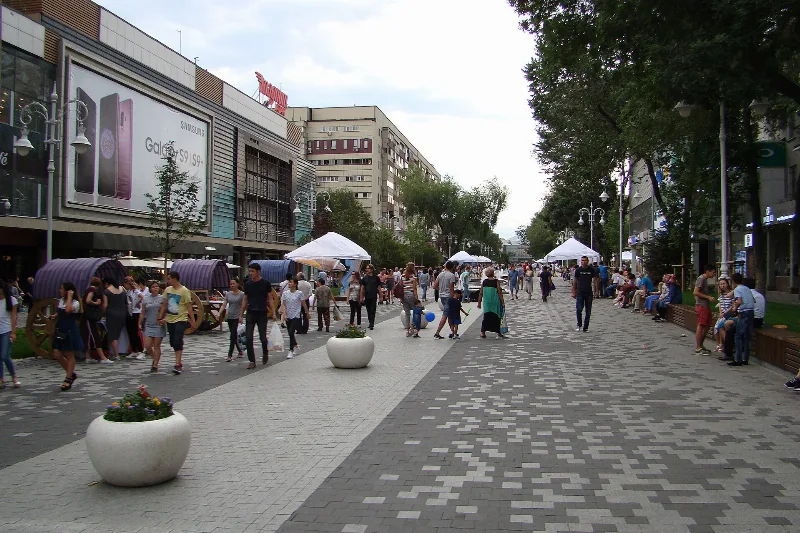 Пешеходная улица Арбат