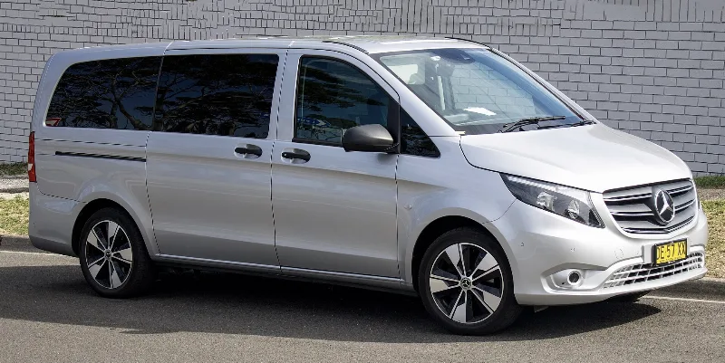 Пассажирский минивэн Mercedes-Benz Vito Tourer